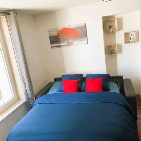 Escapade Apartment *